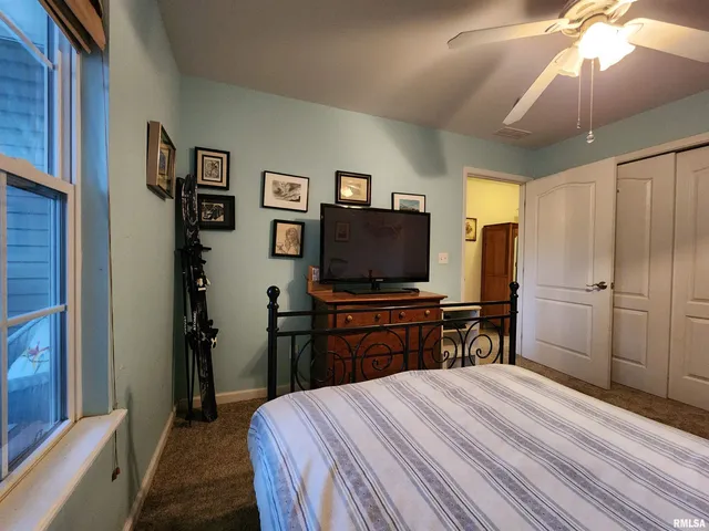 $324,900 | 156 Hanover Lane, Murphysboro, IL 62966