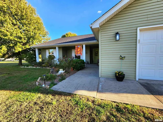 $324,900 | 156 Hanover Lane, Murphysboro, IL 62966