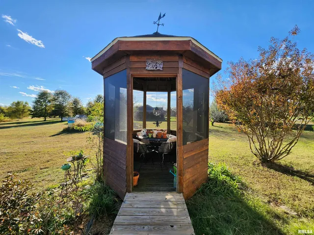 $324,900 | 156 Hanover Lane, Murphysboro, IL 62966