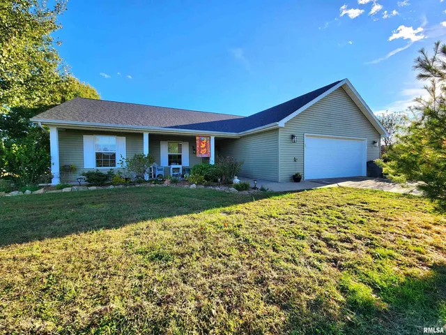 $324,900 | 156 Hanover Lane, Murphysboro, IL 62966