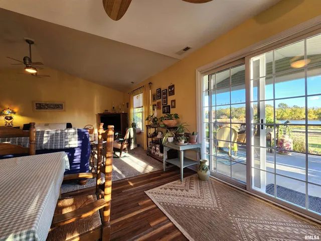 $324,900 | 156 Hanover Lane, Murphysboro, IL 62966