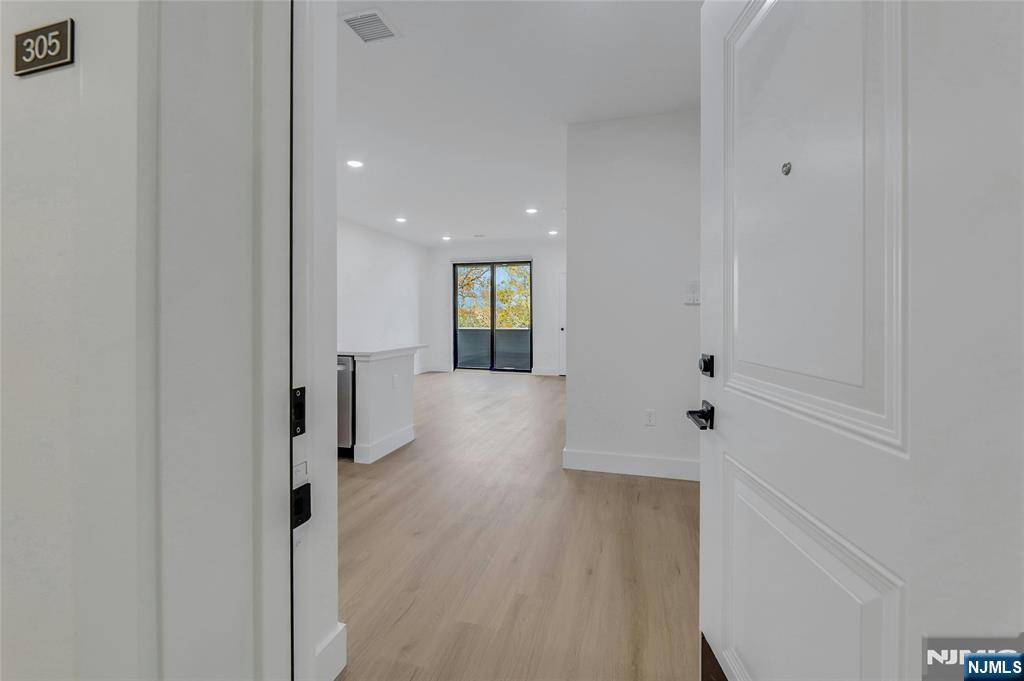 255 Ridge Road, Unit 306 Lyndhurst, NJ 07071 - Photo 8 of 23