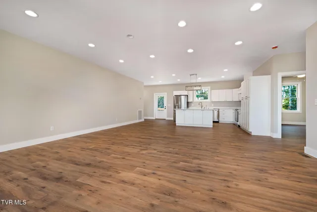 $449,900 | 297 Laurel Way, Mountain City, TN 37683