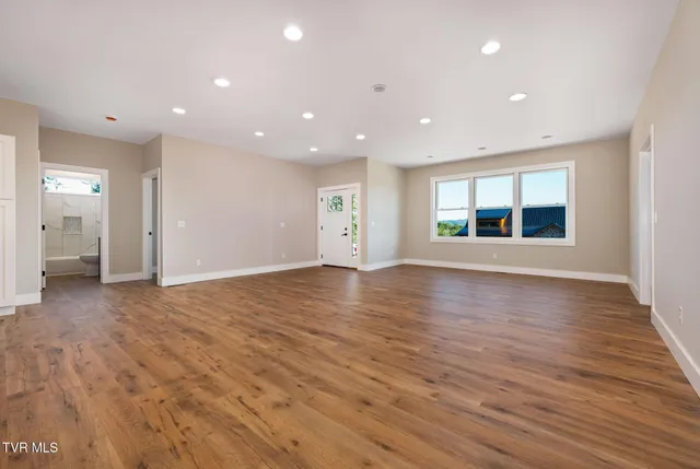 $449,900 | 297 Laurel Way, Mountain City, TN 37683