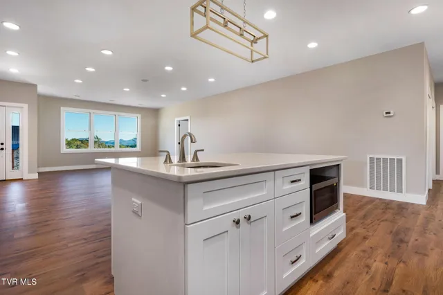 $449,900 | 297 Laurel Way, Mountain City, TN 37683