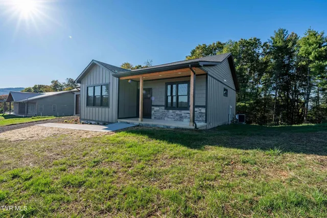 $449,900 | 297 Laurel Way, Mountain City, TN 37683