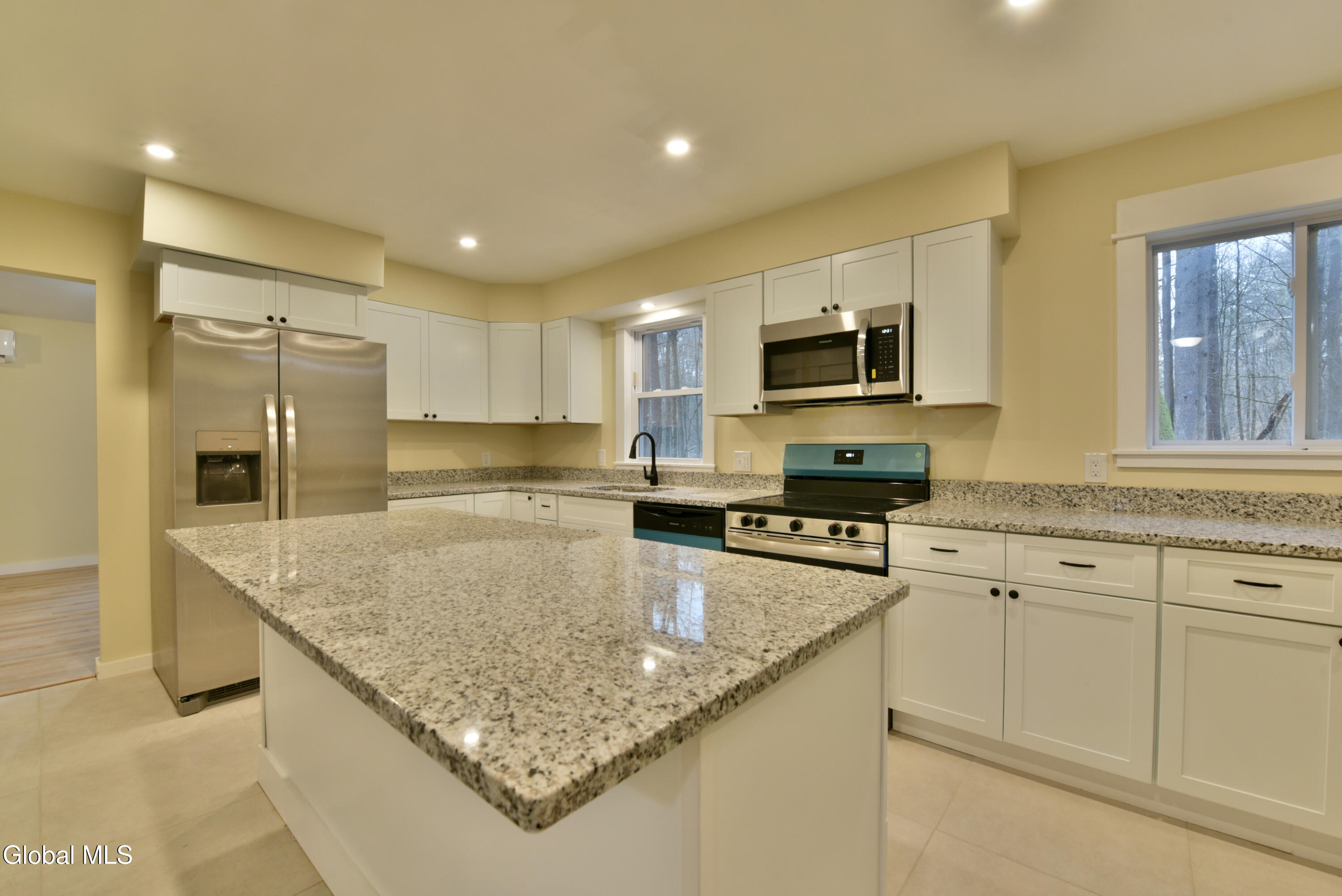 1011 Middleline Road Milton, NY 12020 - Photo 13 of 52 16