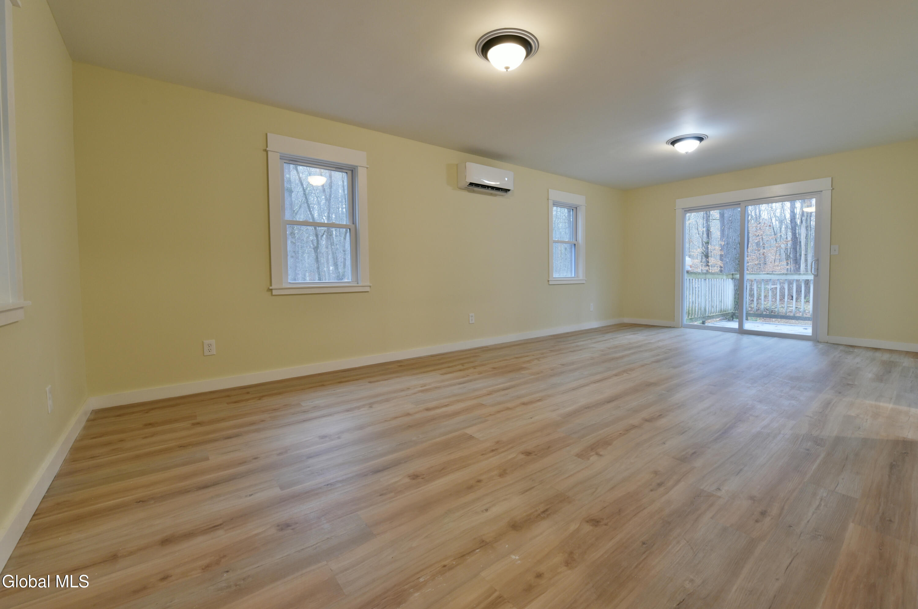 1011 Middleline Road Milton, NY 12020 - Photo 4 of 52 5
