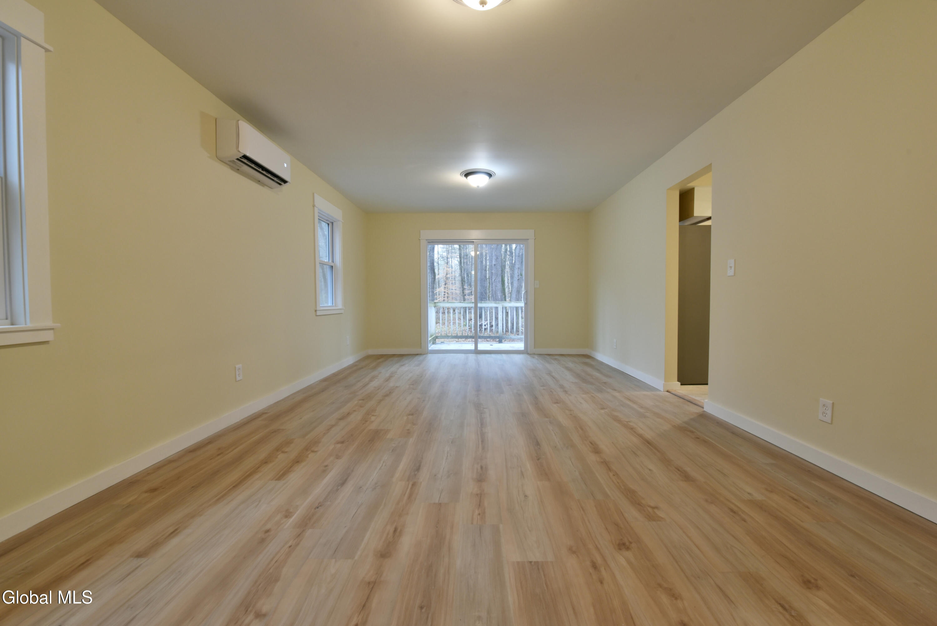 1011 Middleline Road Milton, NY 12020 - Photo 5 of 52 6