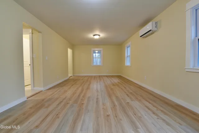 $699,999 | 1011 Middleline Road, Milton, NY 12020