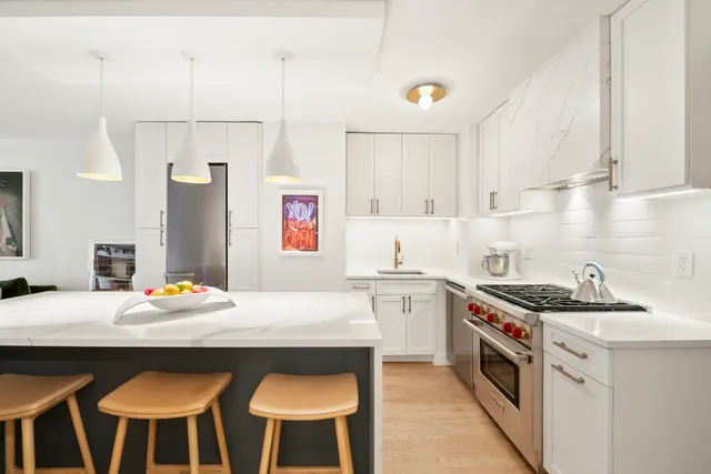 $800,000 | 305 East 24th Street, Unit 12N | Kips Bay