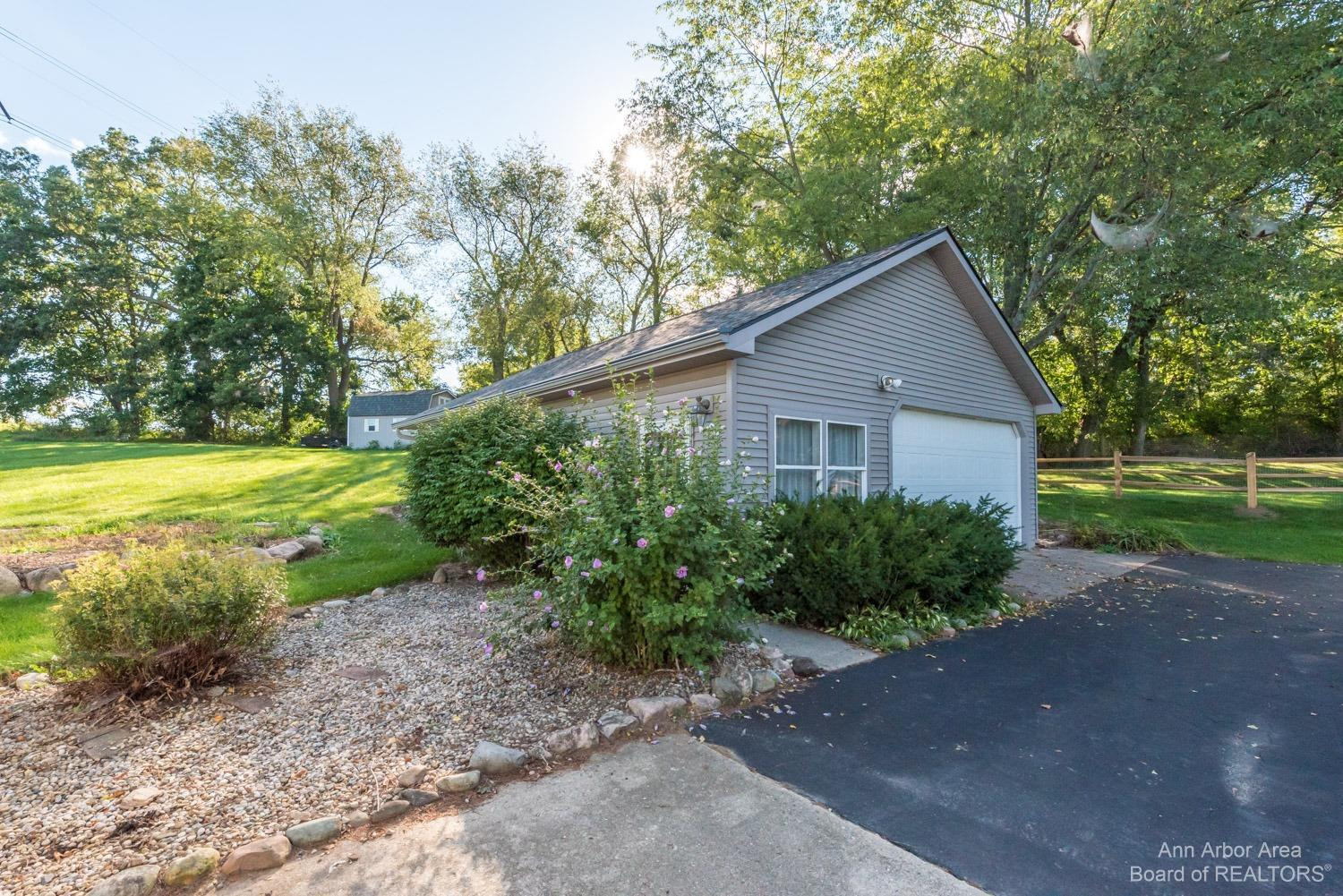 4311 Dexter-Pinckney Road Dexter, MI 48130 - Photo 2 of 42 Photo 2