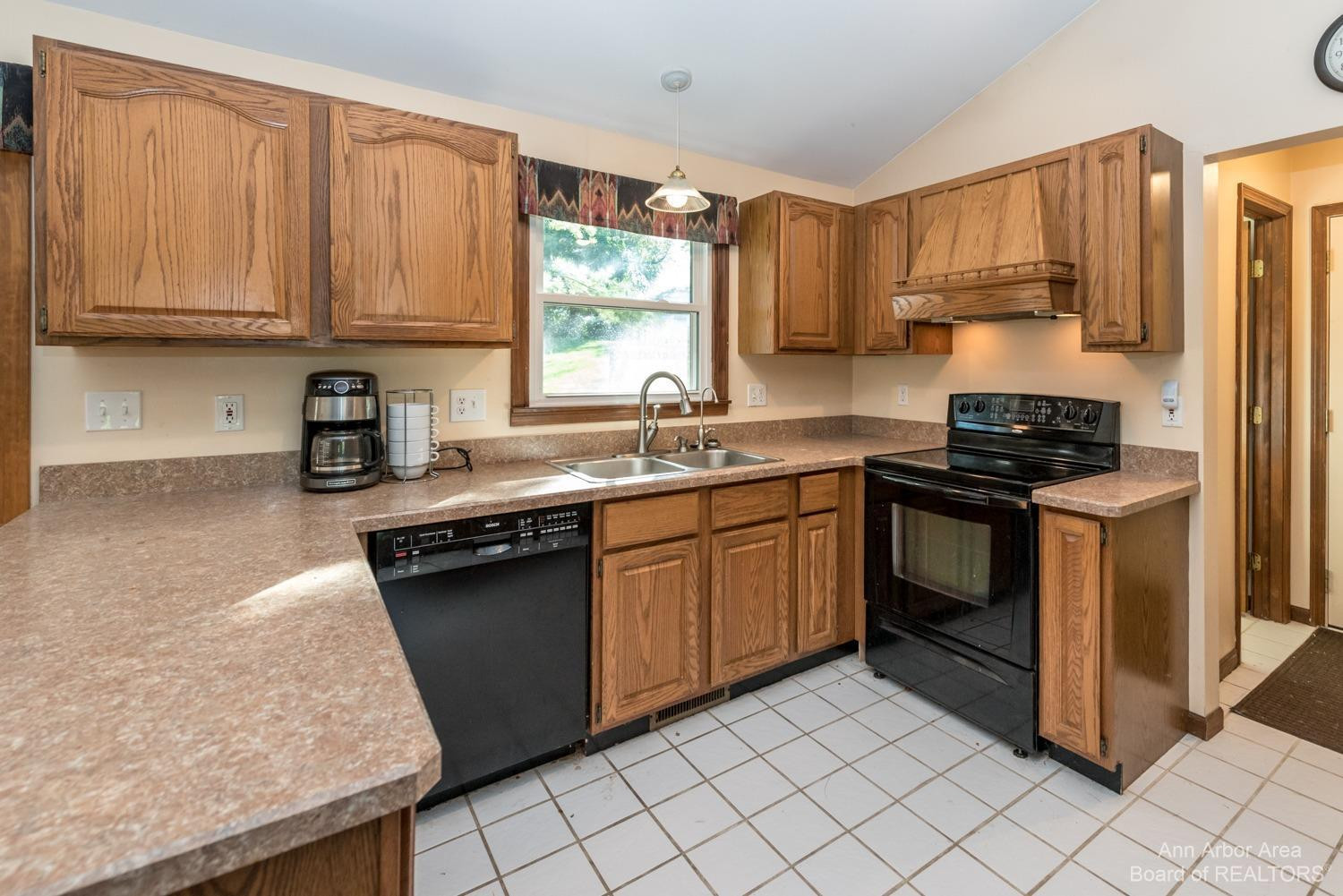 4311 Dexter-Pinckney Road Dexter, MI 48130 - Photo 3 of 42 Photo 3
