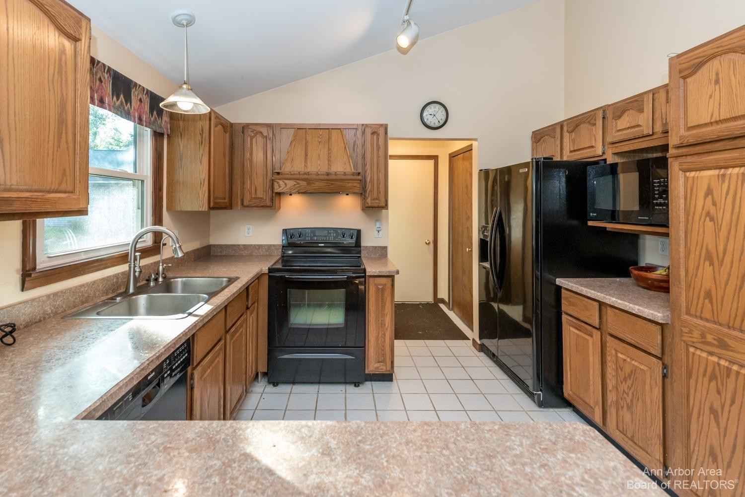 4311 Dexter-Pinckney Road Dexter, MI 48130 - Photo 4 of 42 Photo 4