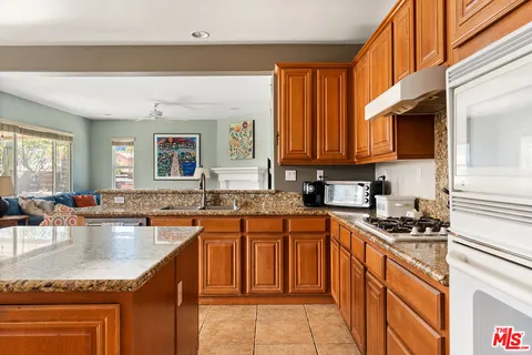 $1,179,000 | 25014 Oliver Way, Stevenson Ranch, CA 91381