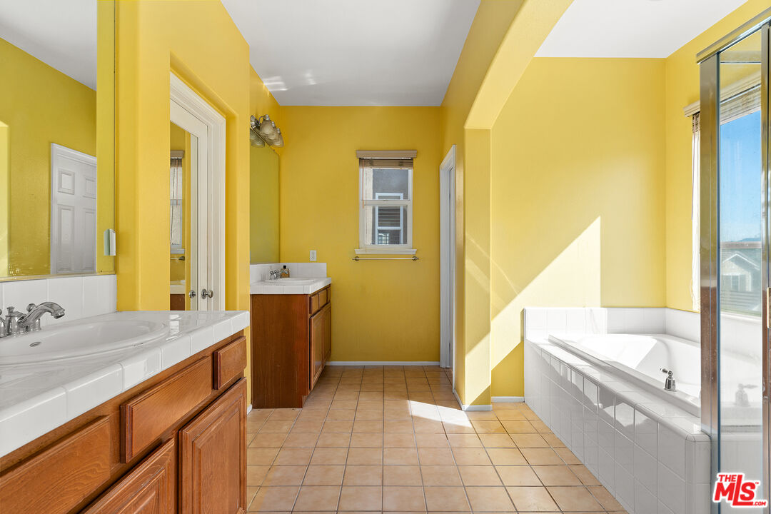 25014 Oliver Way Stevenson Ranch, CA 91381 - Photo 17 of 35