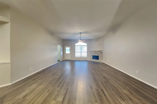 $2,195 | 5409 Balmorhea Drive, Pearland, TX 77584