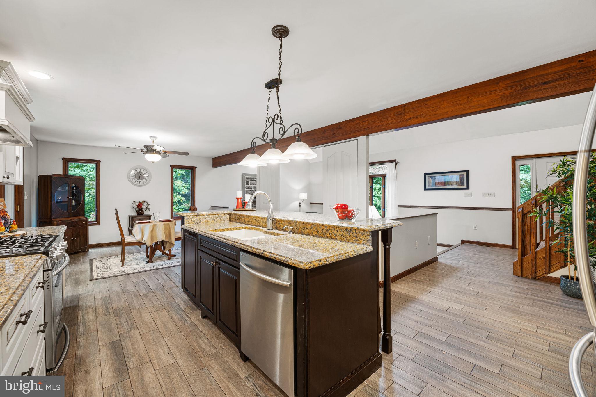 1447 Reed Lane Kintnersville, PA 18930 - Photo 12 of 39 Kitchen