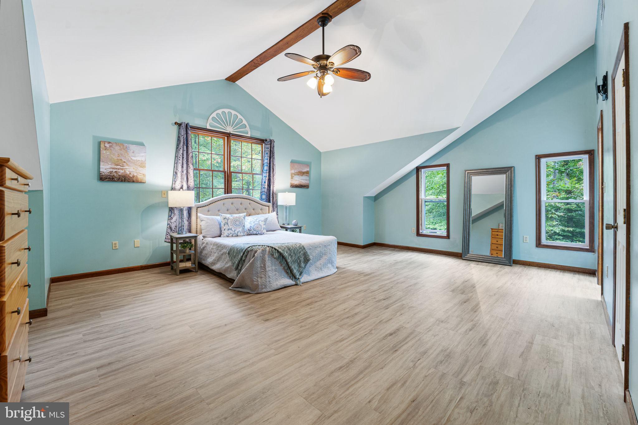 1447 Reed Lane Kintnersville, PA 18930 - Photo 19 of 39 Master Bedroom