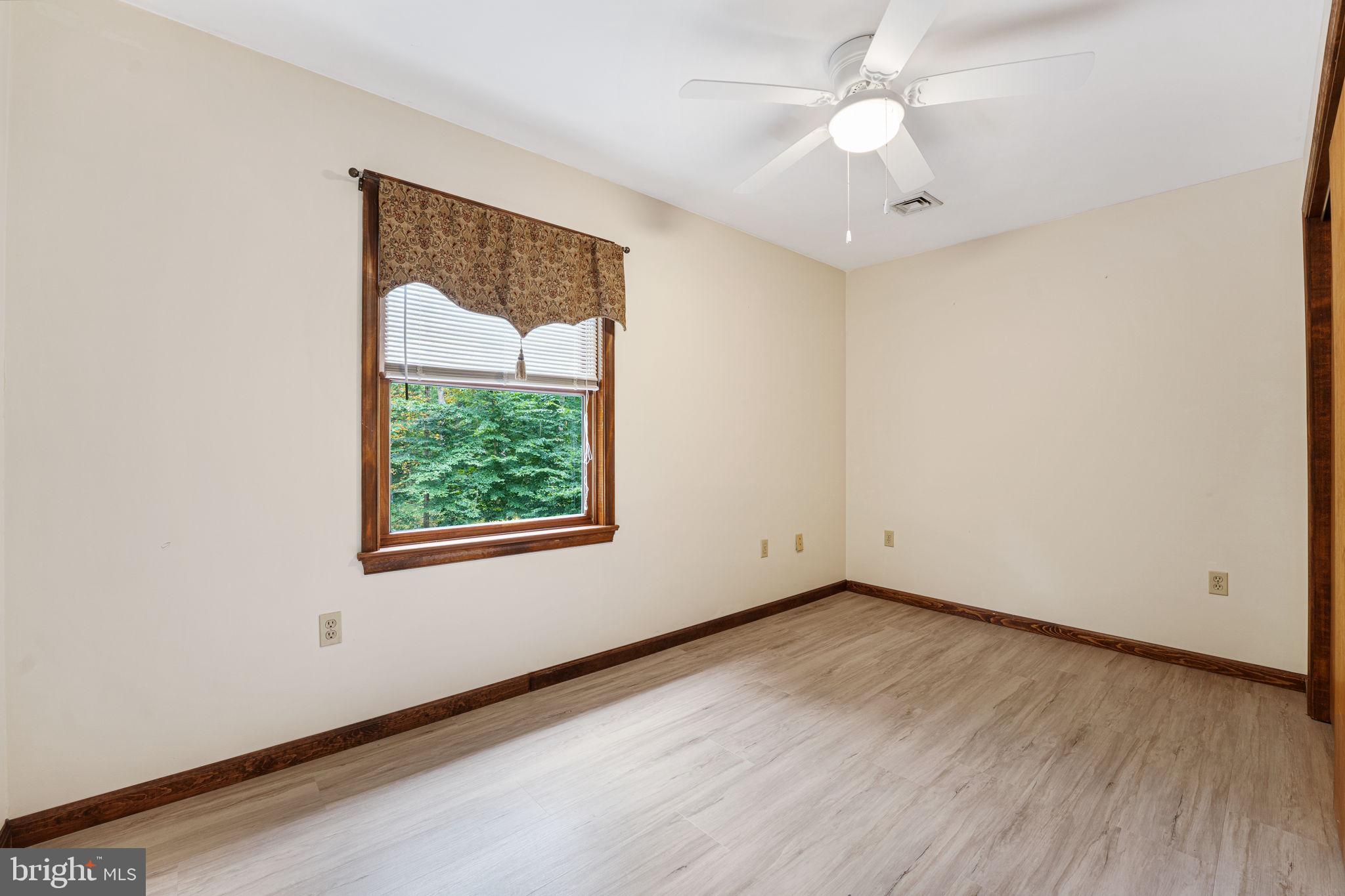 1447 Reed Lane Kintnersville, PA 18930 - Photo 25 of 39 Bedroom 3, Second Floor