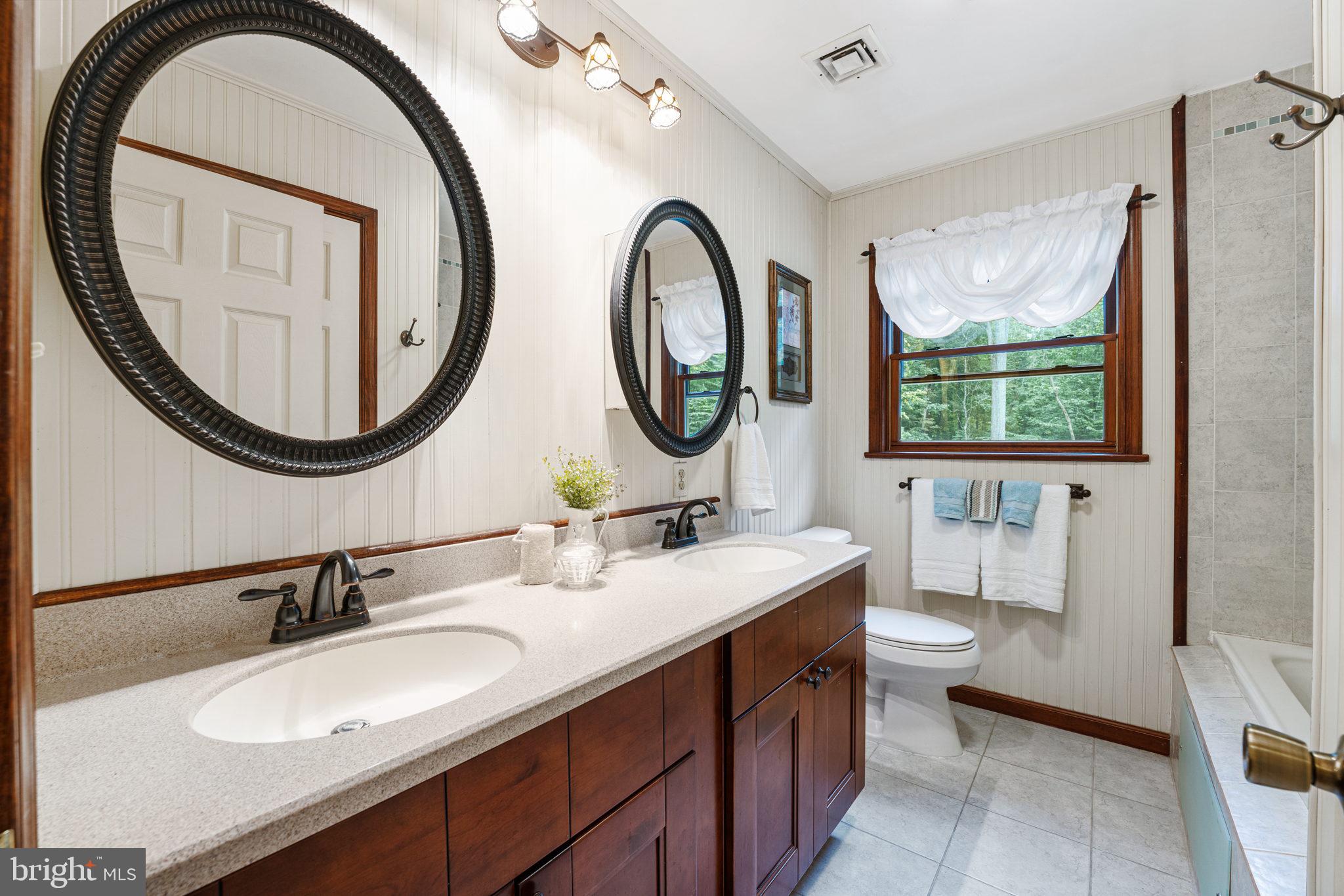 1447 Reed Lane Kintnersville, PA 18930 - Photo 27 of 39 Second Floor Full bathroom