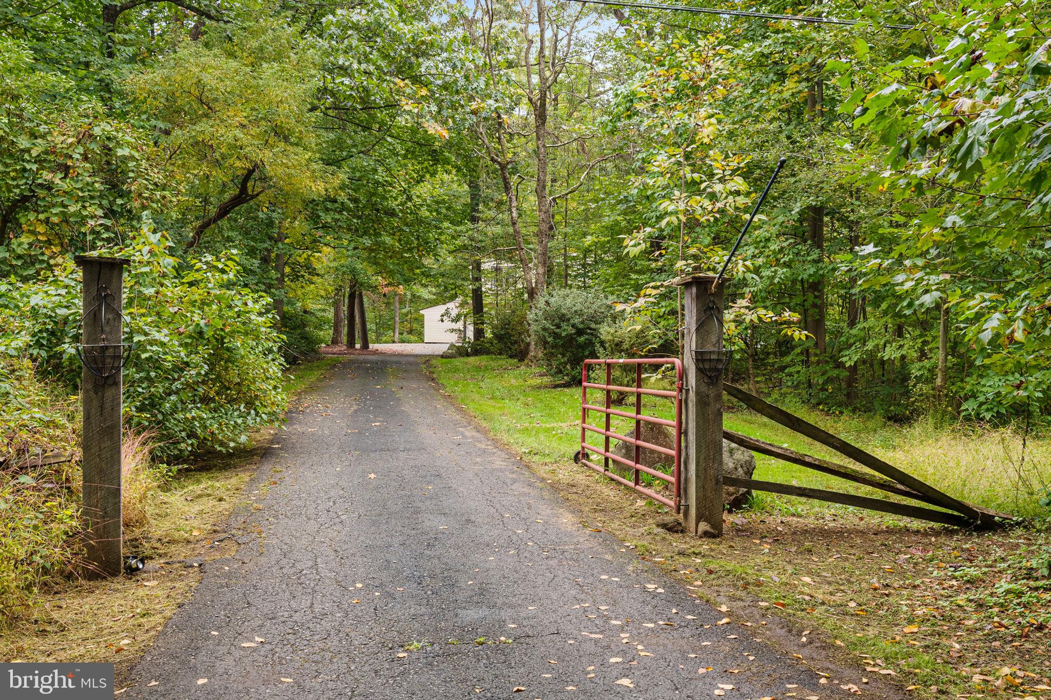 1447 Reed Lane Kintnersville, PA 18930 - Photo 39 of 39 Gated Entrance