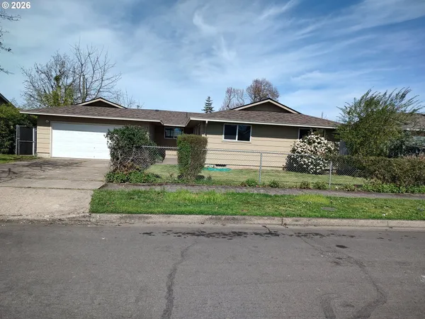$460,000 | 778 V Street, Springfield, OR 97477