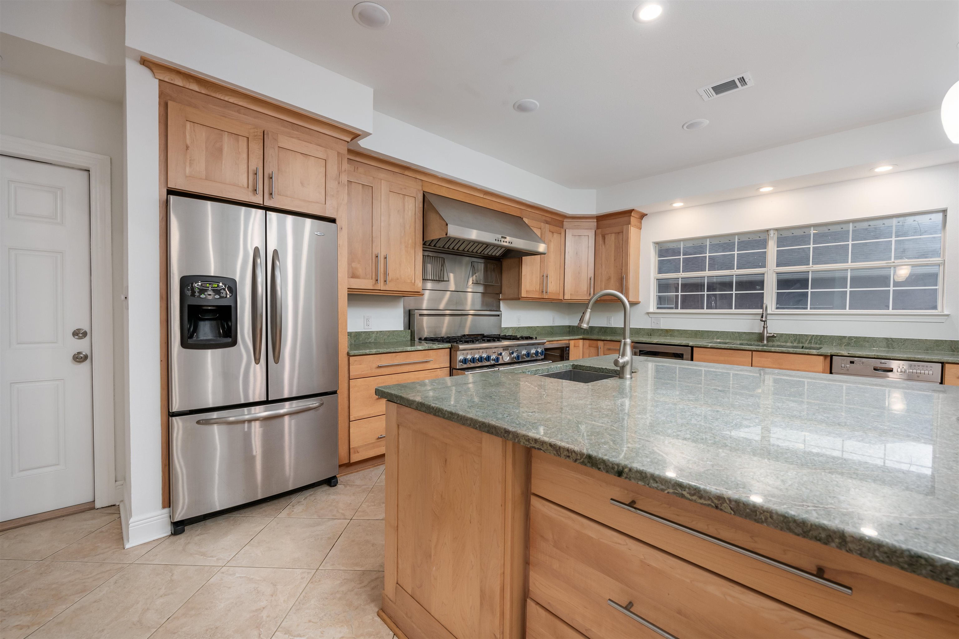 12089 Venice Boulevard Foley, AL 36535 - Photo 10 of 36