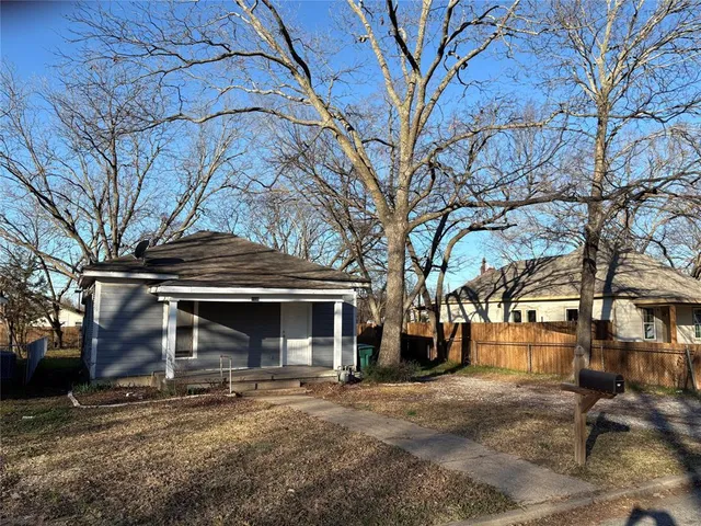 $88,000 | 1006 South Throckmorton Street, Sherman, TX 75090