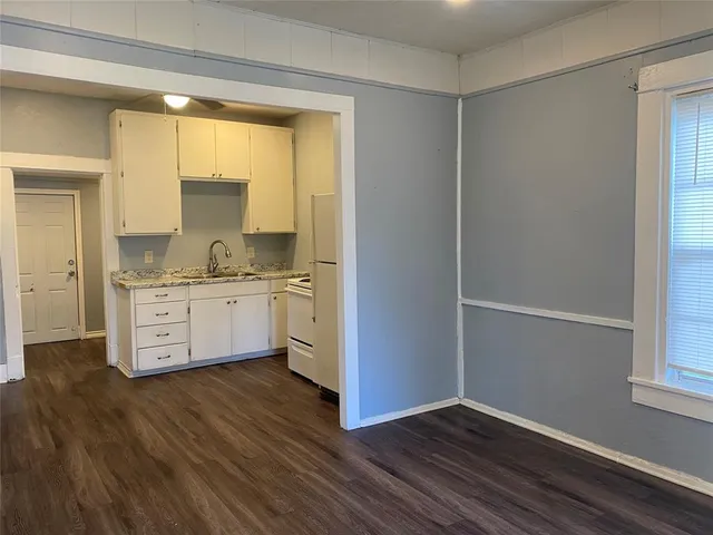 $88,000 | 1006 South Throckmorton Street, Sherman, TX 75090