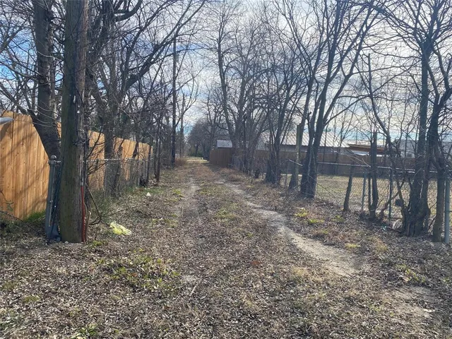 $88,000 | 1006 South Throckmorton Street, Sherman, TX 75090