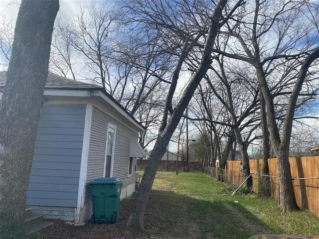 $88,000 | 1006 South Throckmorton Street, Sherman, TX 75090