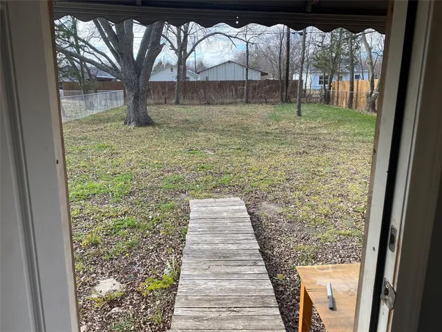 $88,000 | 1006 South Throckmorton Street, Sherman, TX 75090