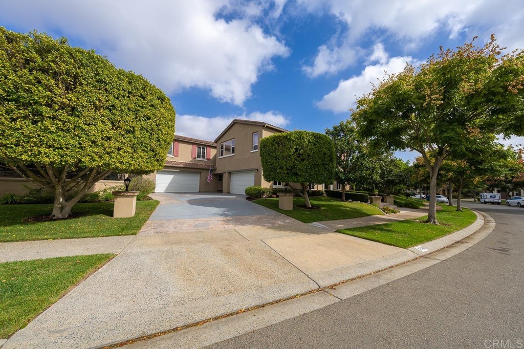 2786 Sutter Ridge Drive Chula Vista, CA 91914 - Photo 3 of 58 a front view of a house with a yard