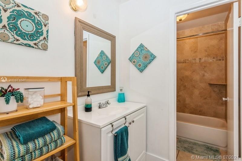 21080 Southwest 124th Ave Road Miami, FL 33177 - Photo 12 of 35 Gallery Image 12
