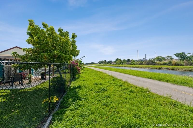 21080 Southwest 124th Ave Road Miami, FL 33177 - Photo 32 of 35 Gallery Image 32