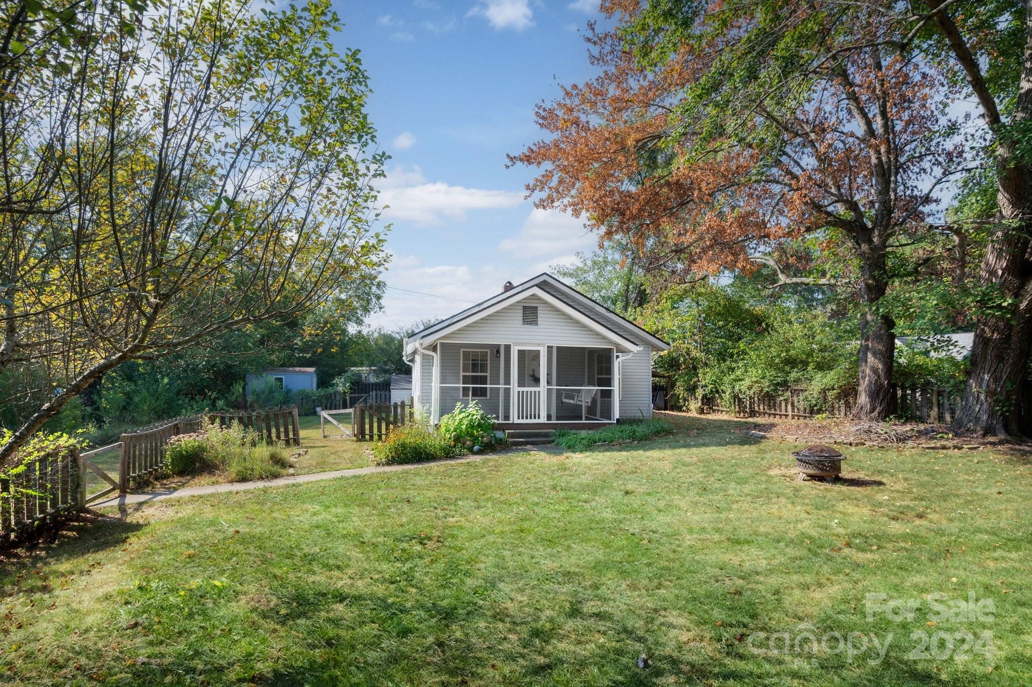 255 Dogwood Road Candler, NC 28715 - Photo 3 of 25 Gallery Image 3
