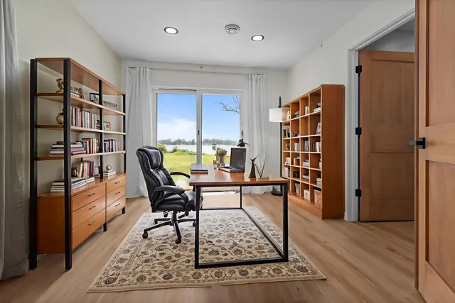 $574,900 | 1693 West Butte Des Morts Beach Road, Neenah, WI 54956