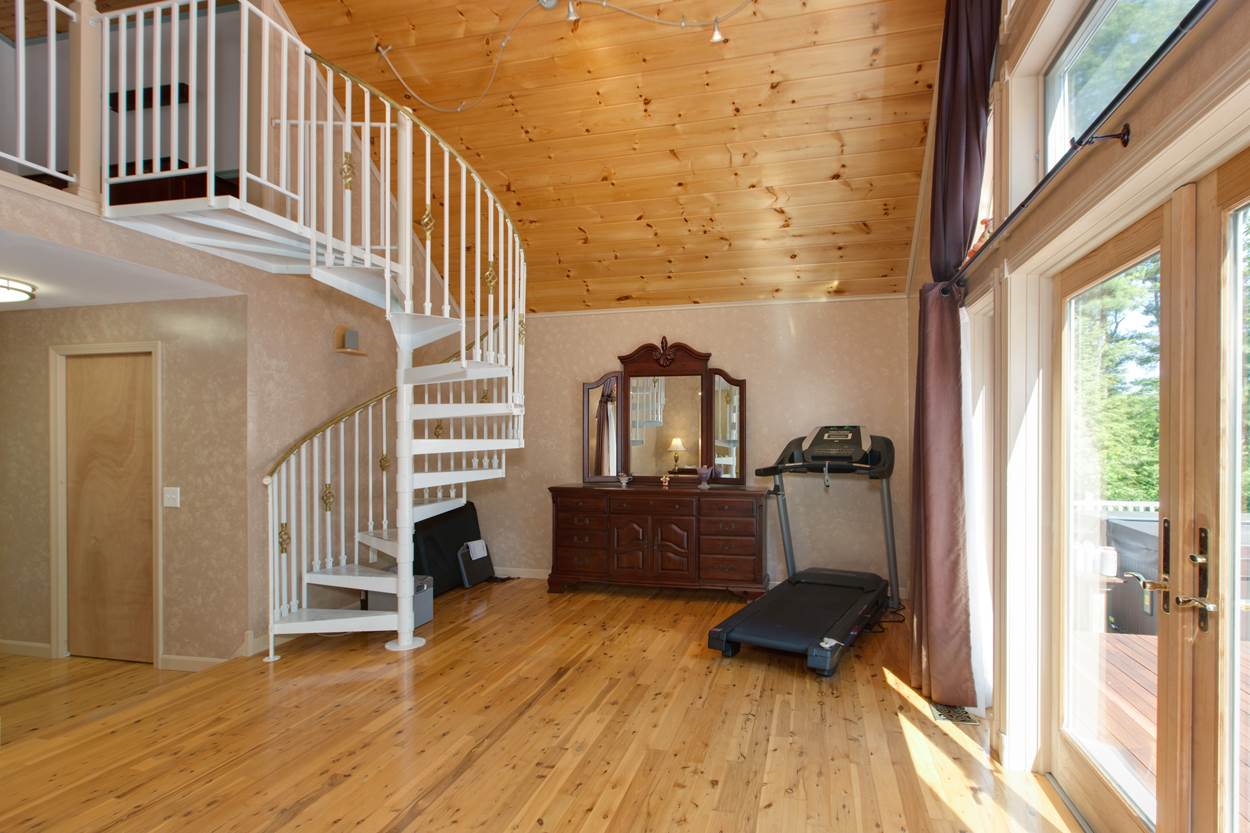 63 Hall Road Londonderry, NH 03053 - Photo 22 of 40