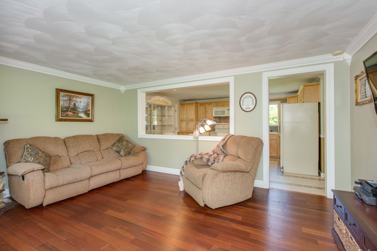 63 Hall Road Londonderry, NH 03053 - Photo 6 of 40