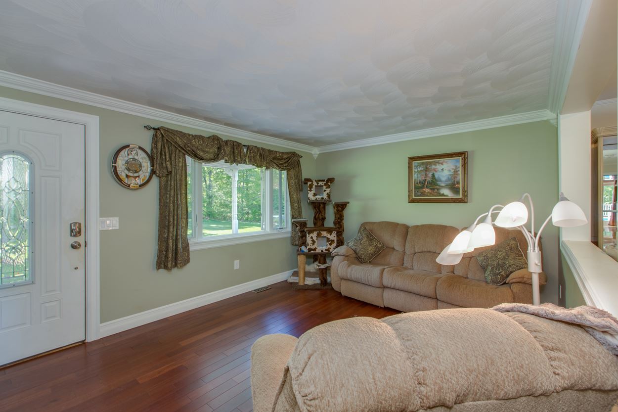 63 Hall Road Londonderry, NH 03053 - Photo 8 of 40