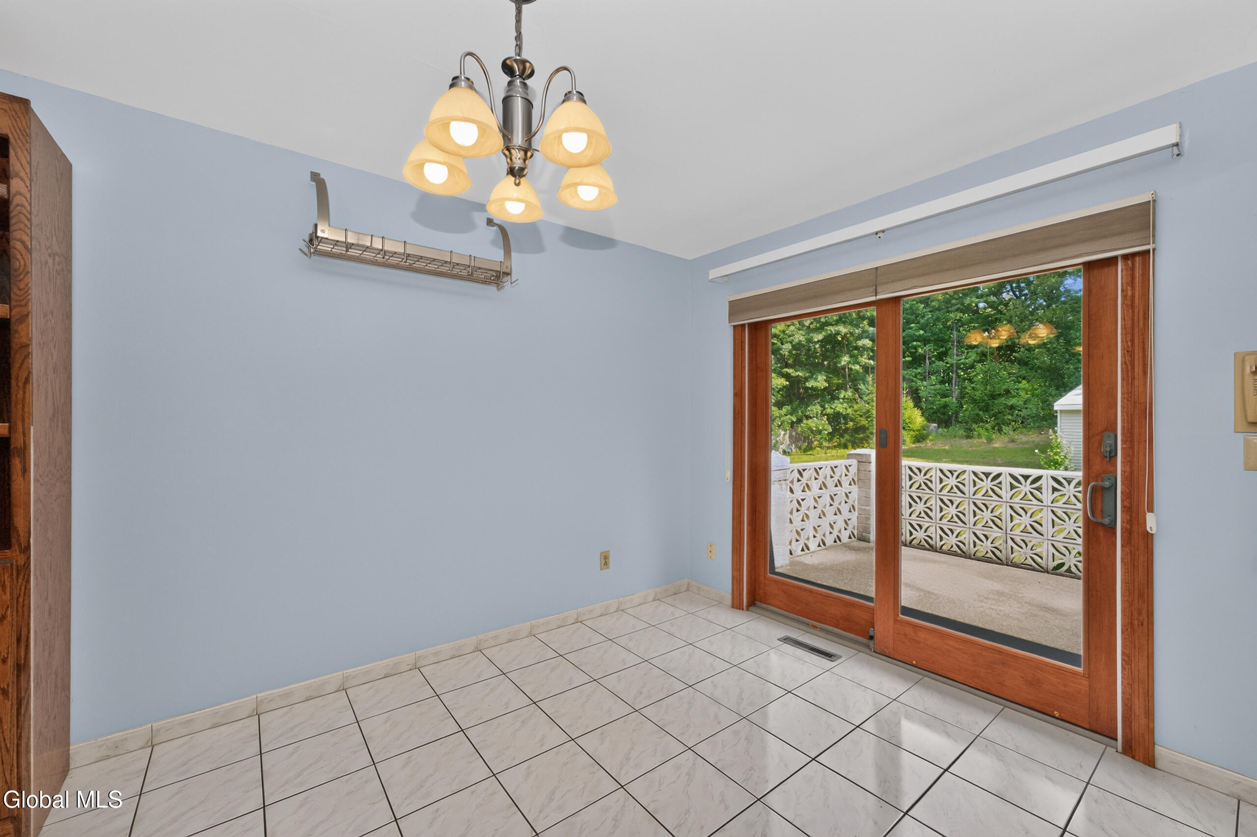 25 Tice Road Guilderland, NY 12203 - Photo 16 of 55 4 Kitchen 5