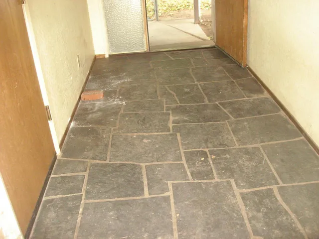 $335,000 | 348 Archway Avenue, Rio Linda, CA 95673