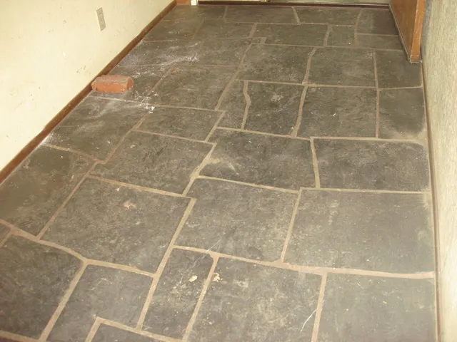 $335,000 | 348 Archway Avenue, Rio Linda, CA 95673