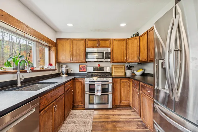 $379,000 | 25 Fern Hill Lane, Fairlee, VT 05045