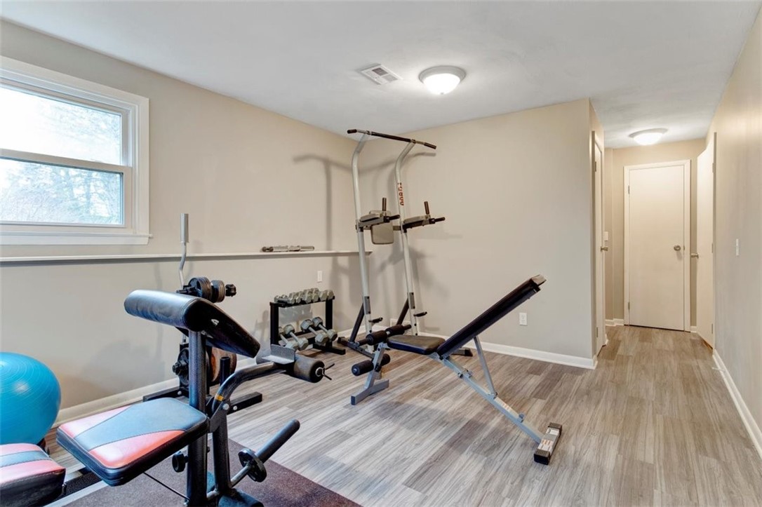 1683 Plank Road Penfield, NY 14580 - Photo 31 of 47