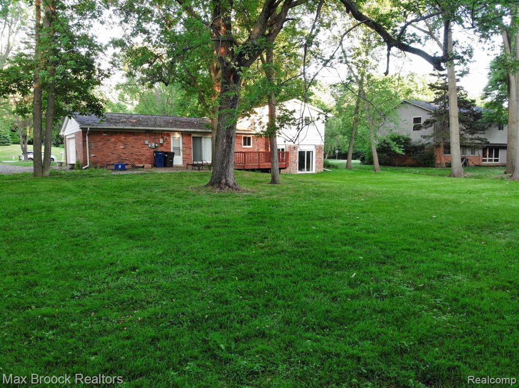6070 Darramoor Road Bloomfield Hills, MI 48301 - Photo 18 of 22
