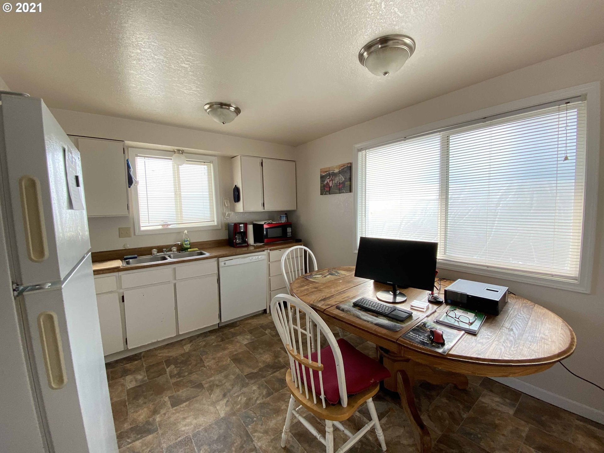1160 Ivy Avenue Reedsport, OR 97467 - Photo 8 of 23 Gallery Image 8