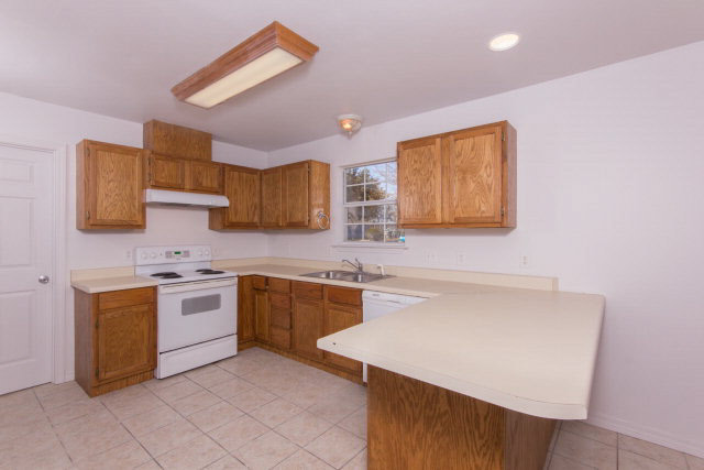 430 West Pedigo Avenue, Unit A&B Foley, AL 36535 - Photo 2 of 5 KITCHEN