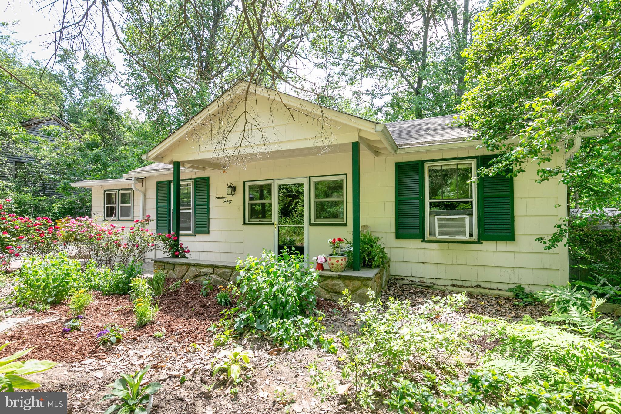 1430 Ravine Way Arnold, MD 21012 - Photo 3 of 29 Gallery Image 3
